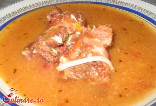 Foto - Ciorba de oase de porc