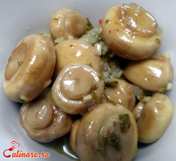 Foto - Ciuperci marinate