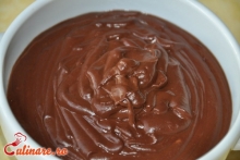 Crema de ciocolata pentru tort
