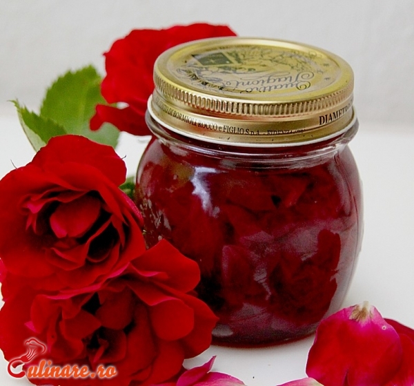 Foto - Dulceata de trandafiri