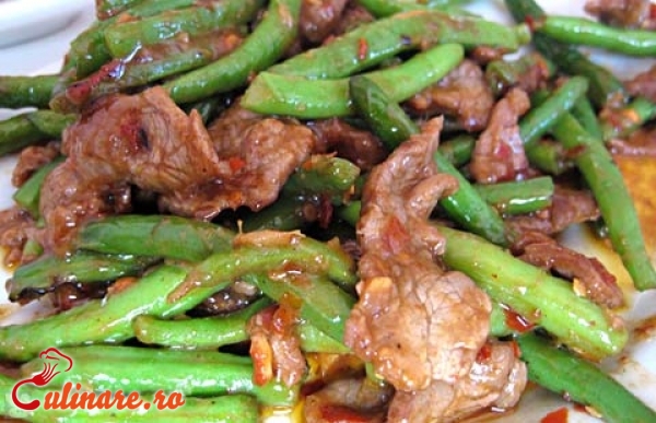 Foto - Fasole cu carne de vita