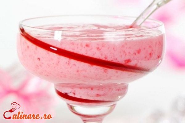 Foto - Mousse de capsuni