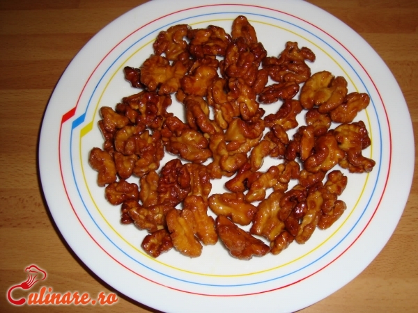 Foto - Nuci caramelizate