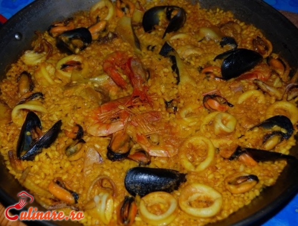 Foto - Paella cu fructe de mare