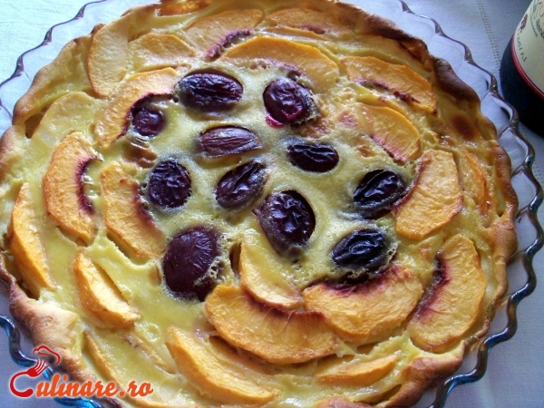 Foto - Prajitura cu prune si piersici