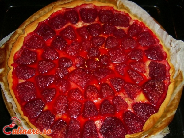 Foto - Tarta cu capsuni