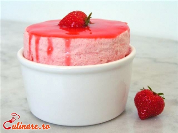 Foto - Sufleu de capsuni
